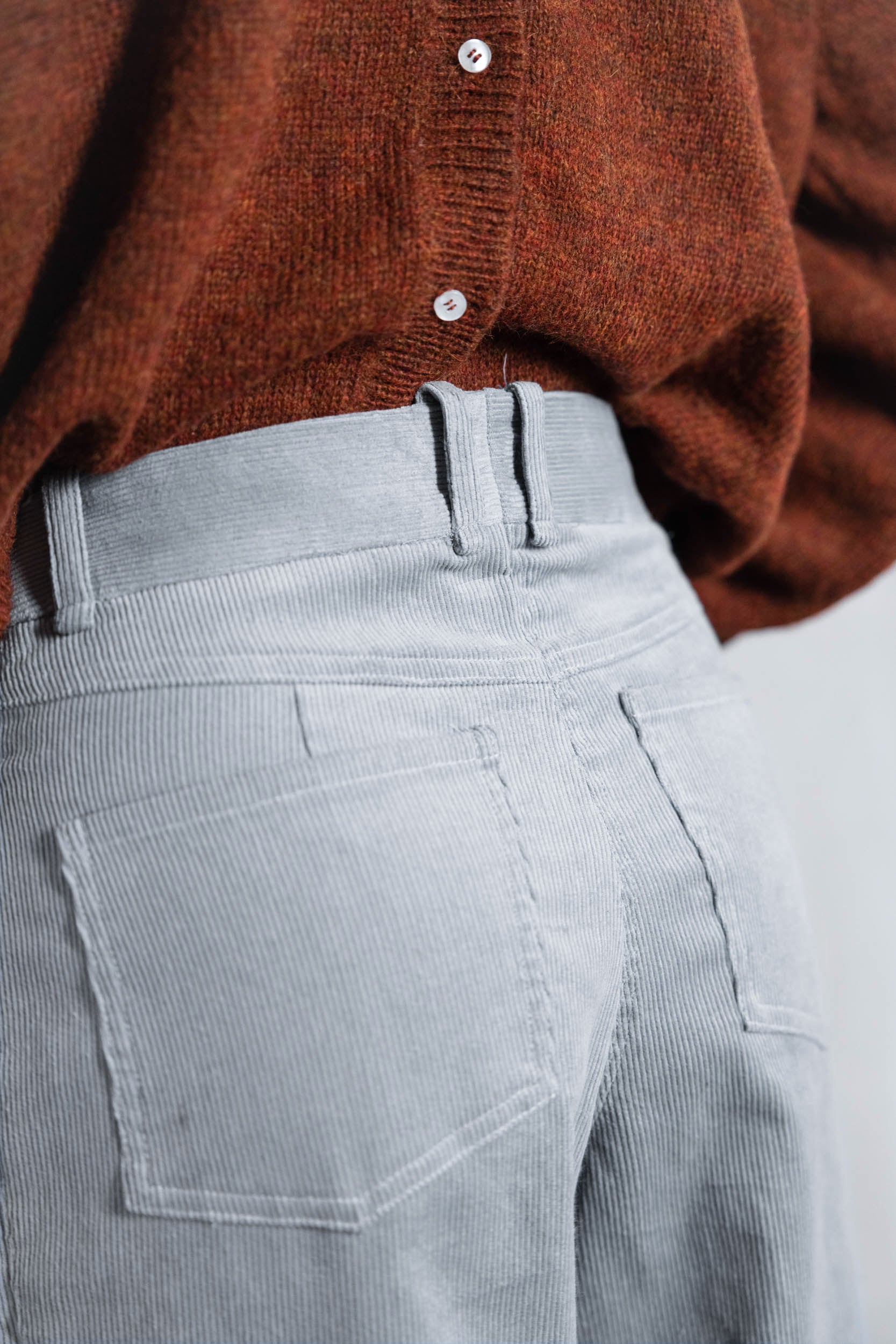 Bio-Baumwollcord Hose Tushar Nebel