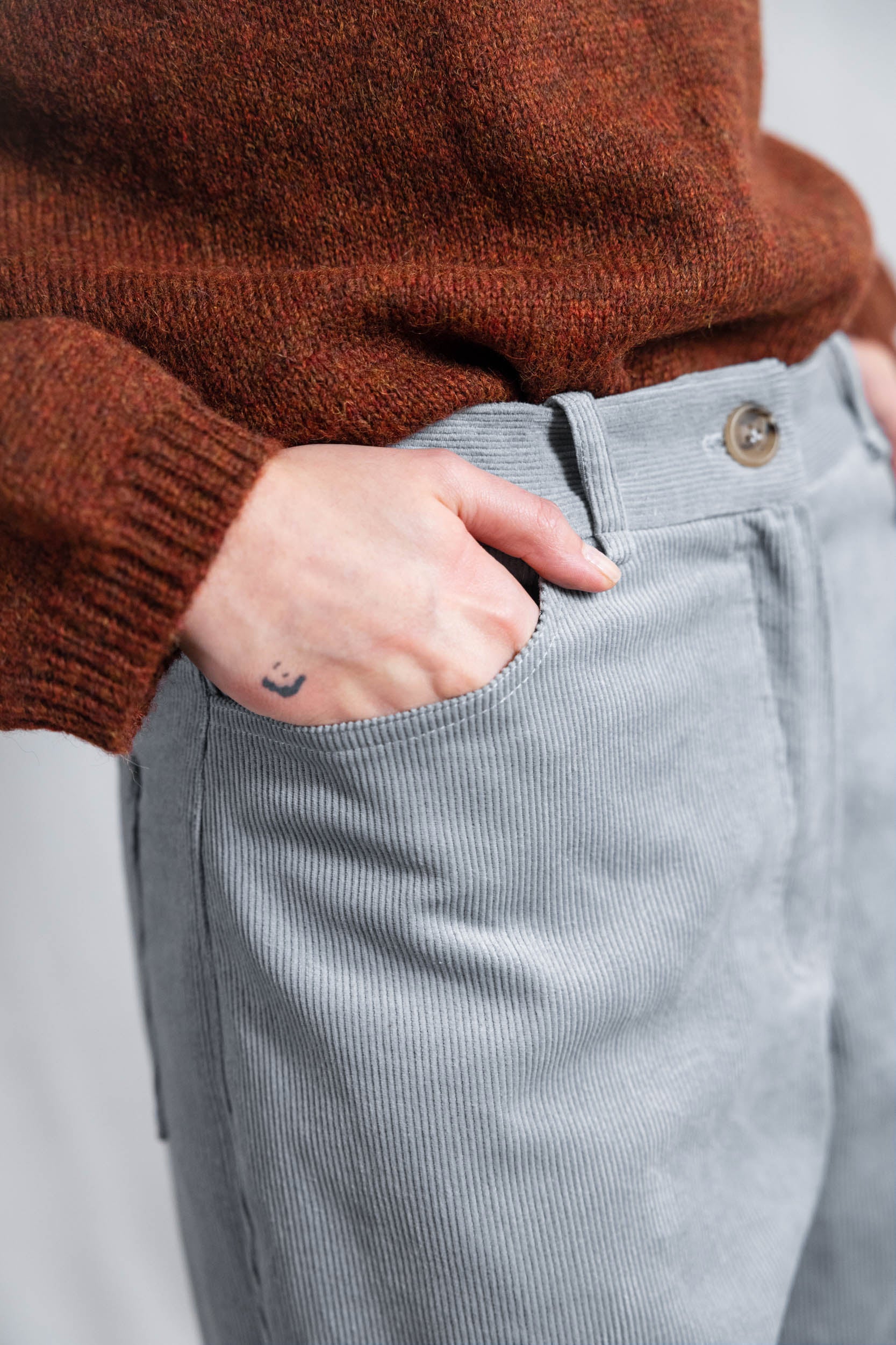 Bio-Baumwollcord Hose Tushar Nebel