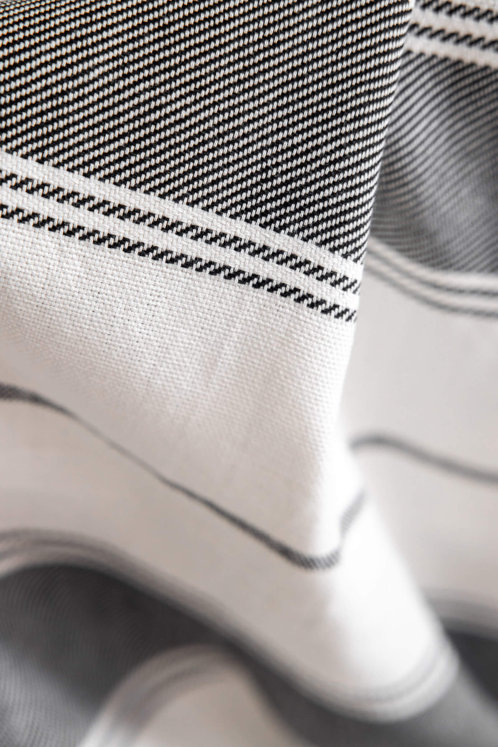 Cotton blanket Suhany weave pattern black/white