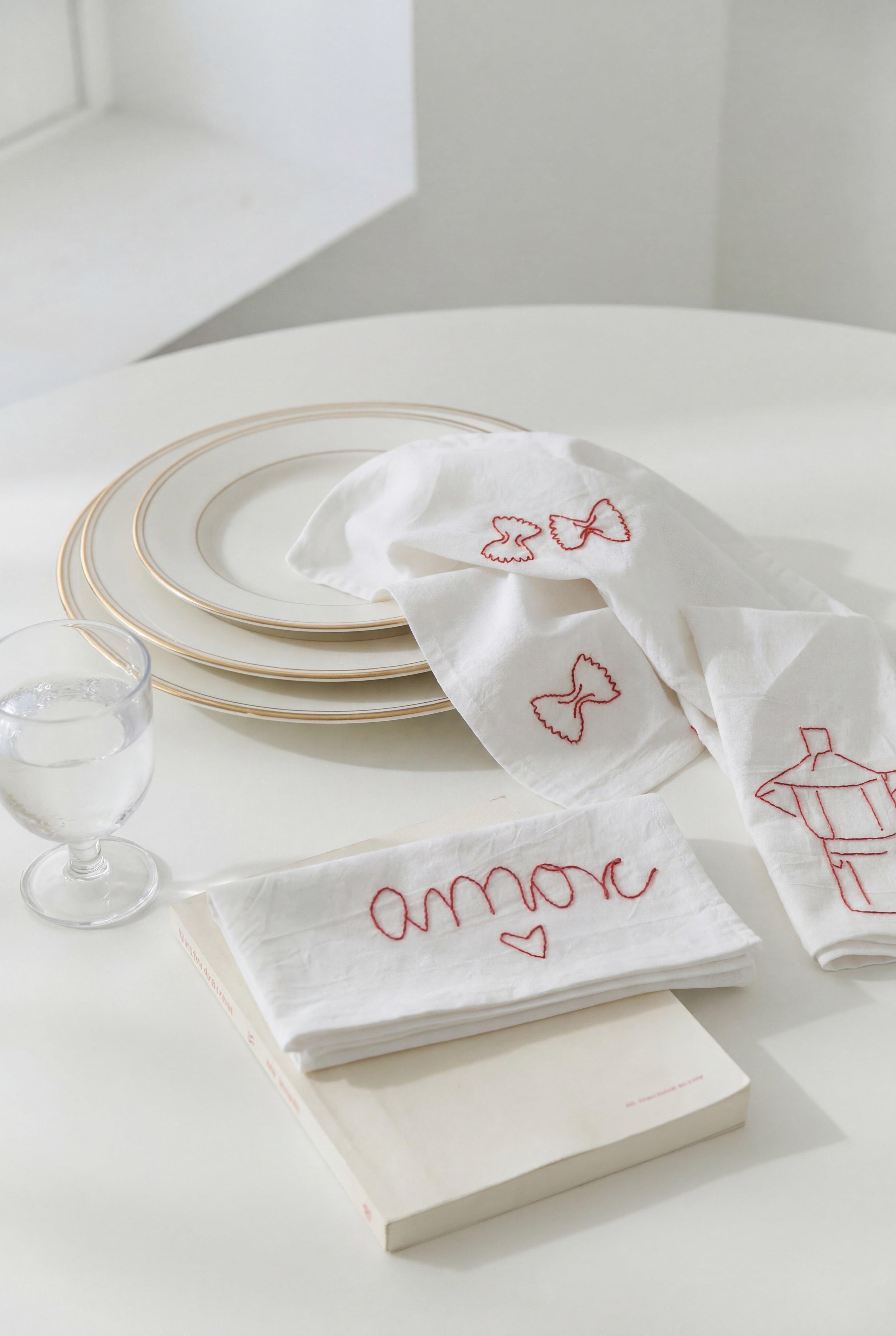 Embroidered fabric napkins Itly 4-piece set