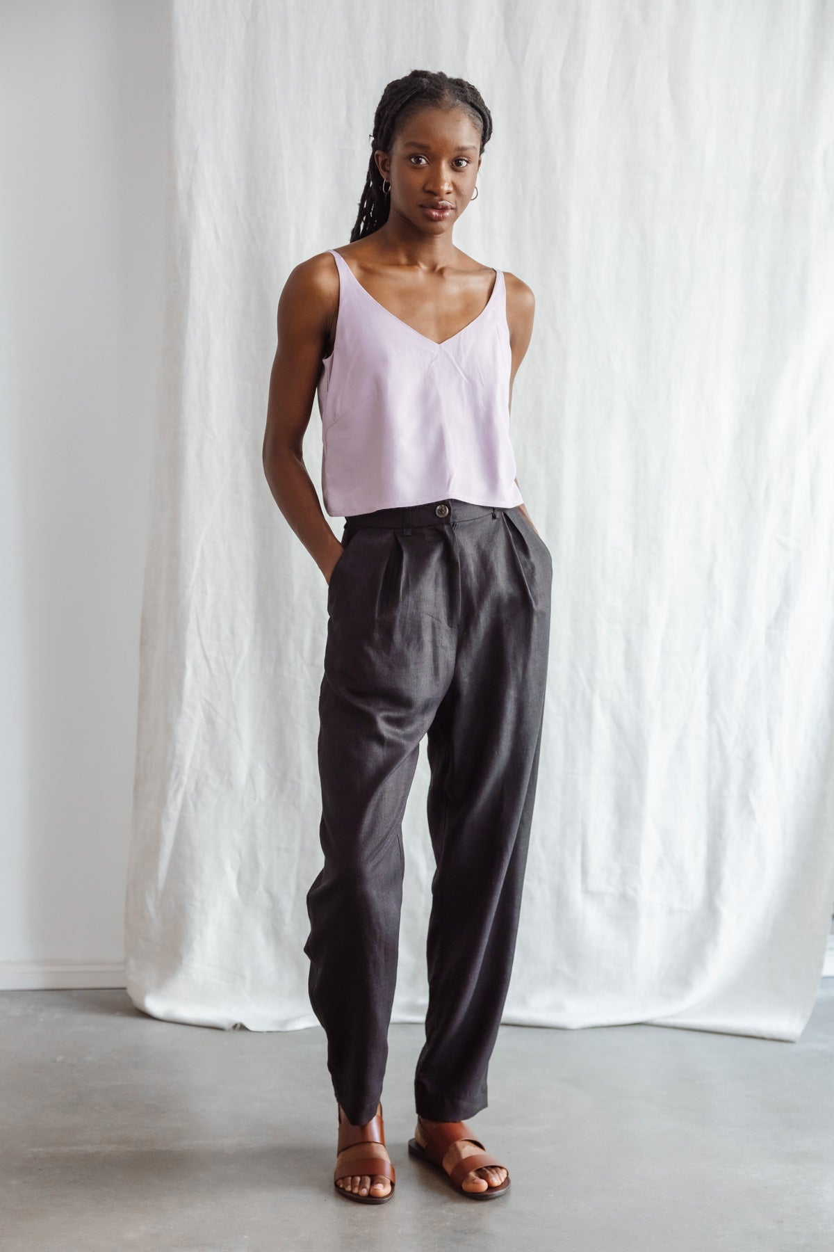 Hanf/Tencel Bundfaltenhose Vishraam Schwarz