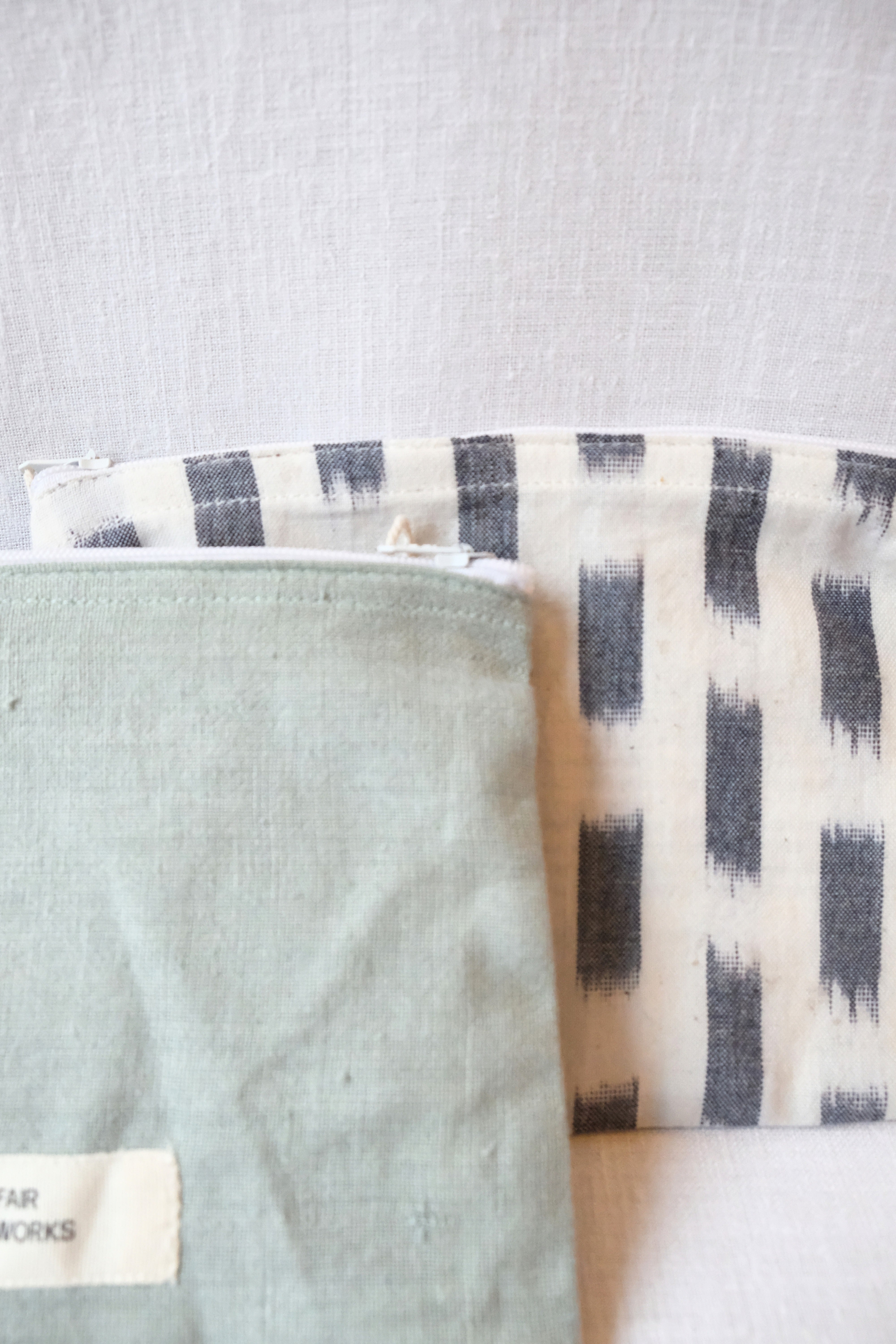 Baumwoll Täschchen Thanjavur Mint/ Ikat Weiß