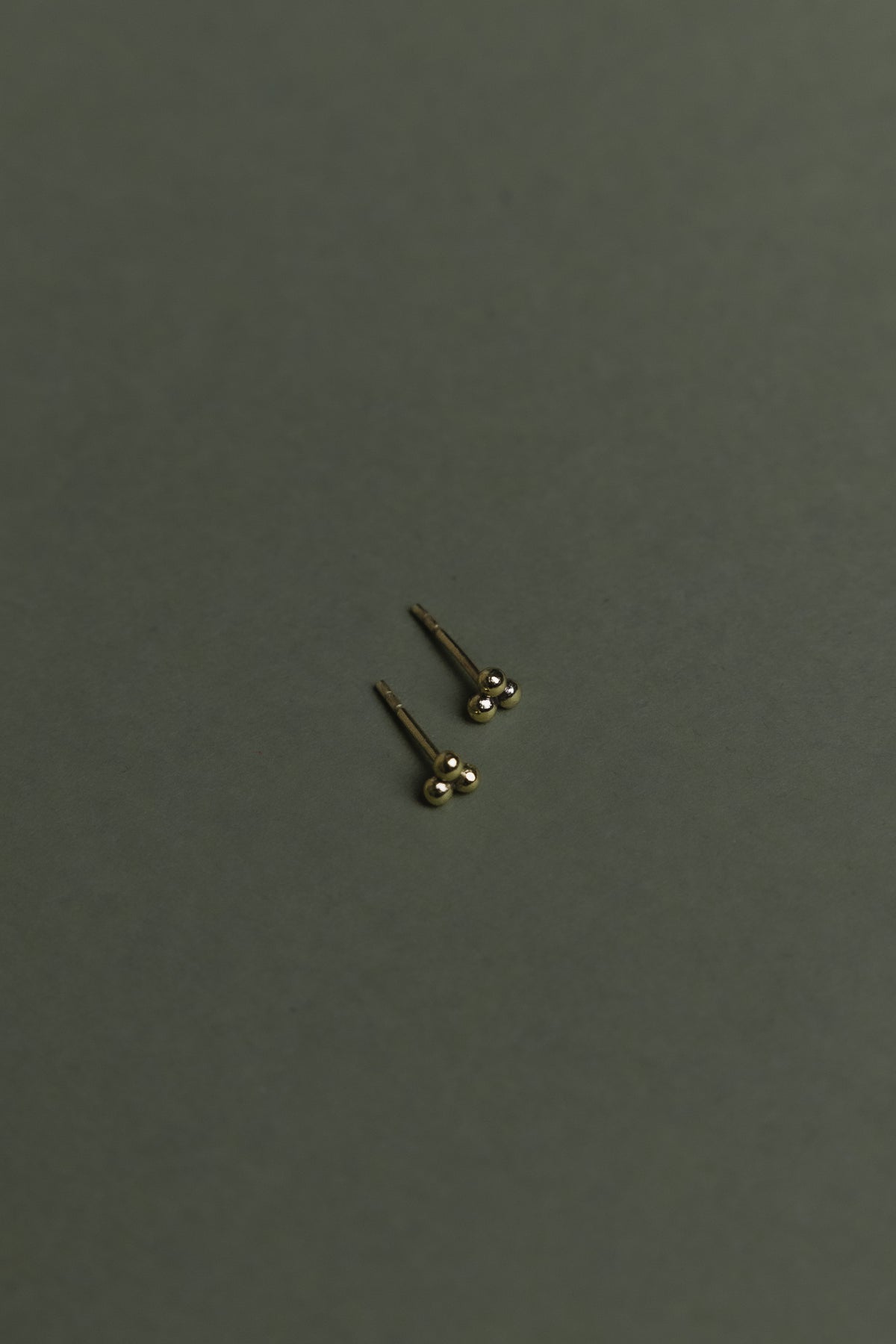 Ohrstecker Jorhat Messing