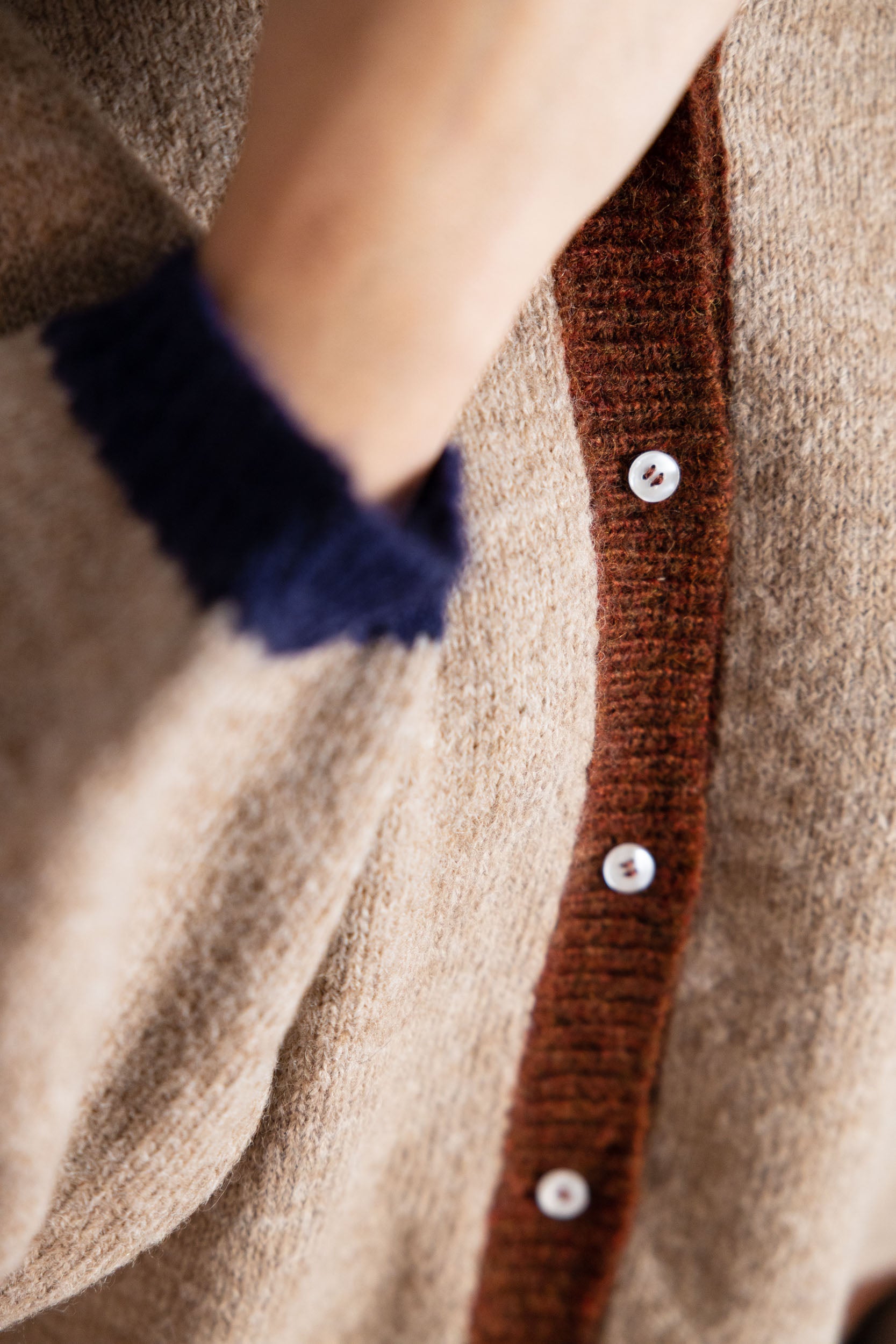 Baby-Alpaka Strickcardigan Sullana Colorblock Sand