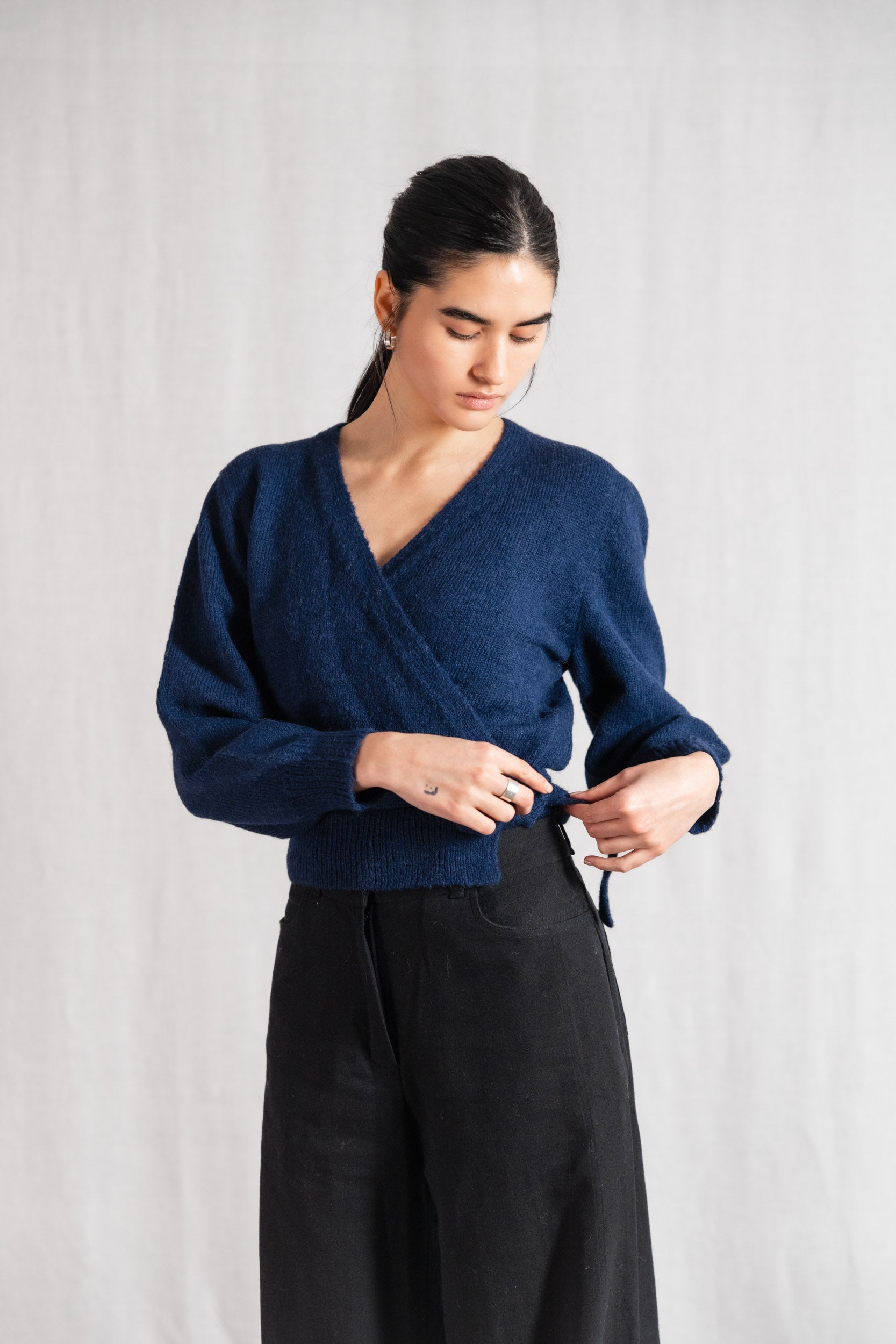 Baby-Alpaka Wickelcardigan Abancay Blau