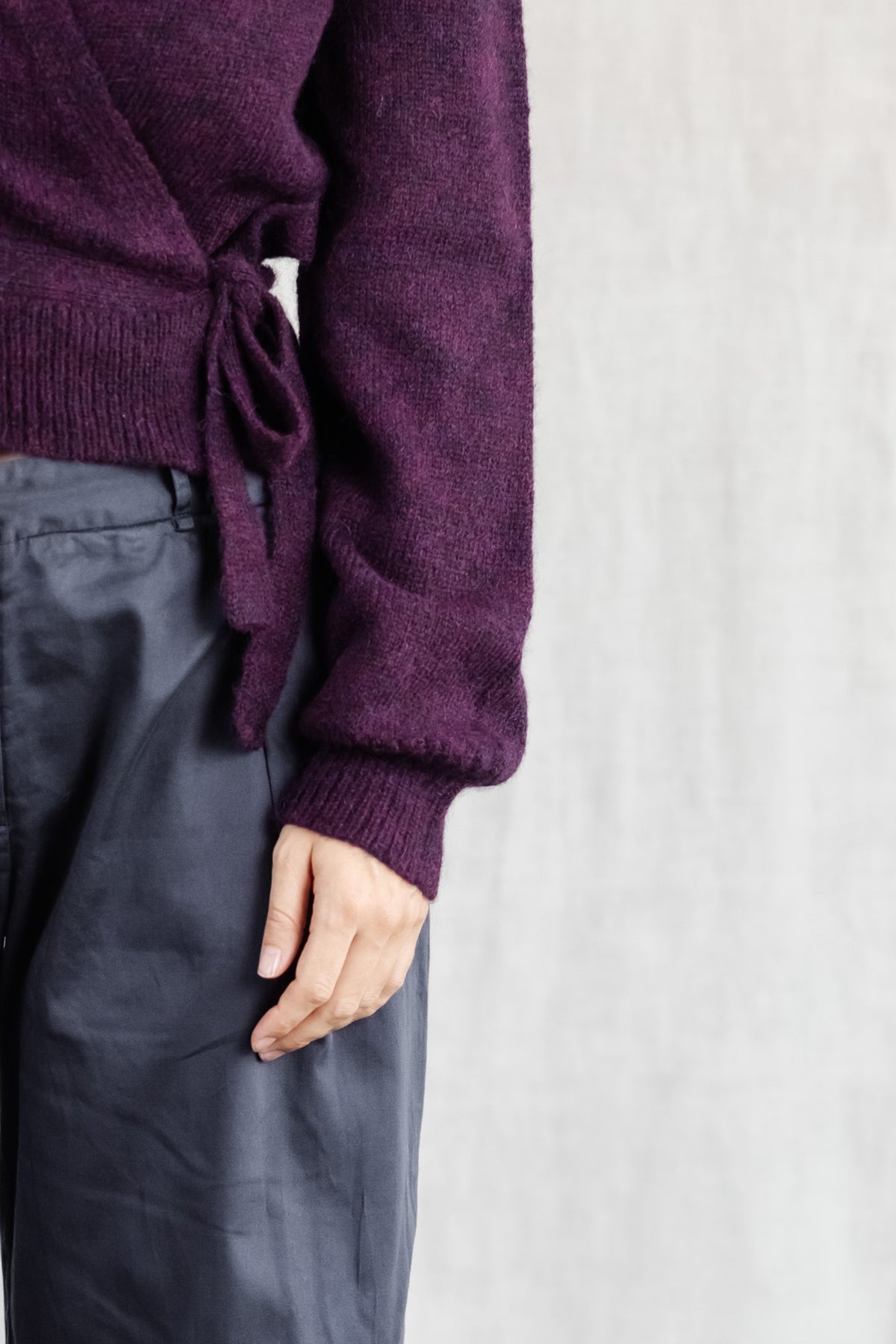 Baby-Alpaka Wickelcardigan Abancay Brombeer