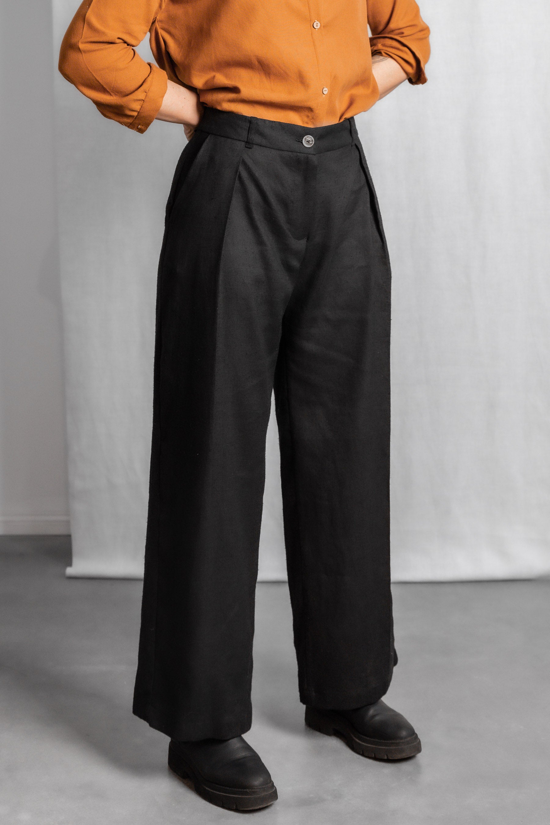 Hemp/Tencel trousers Meghana black