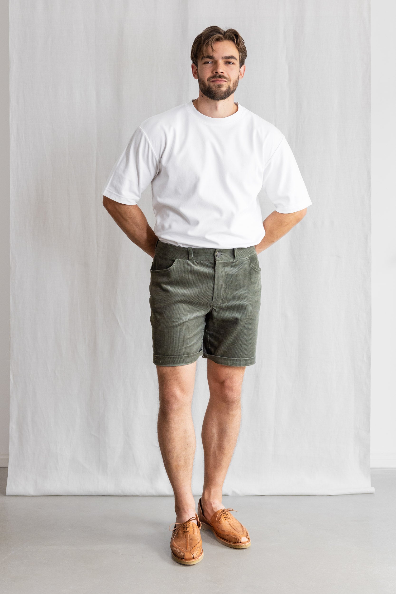 Organic cotton corduroy shorts Gauri Pistachio