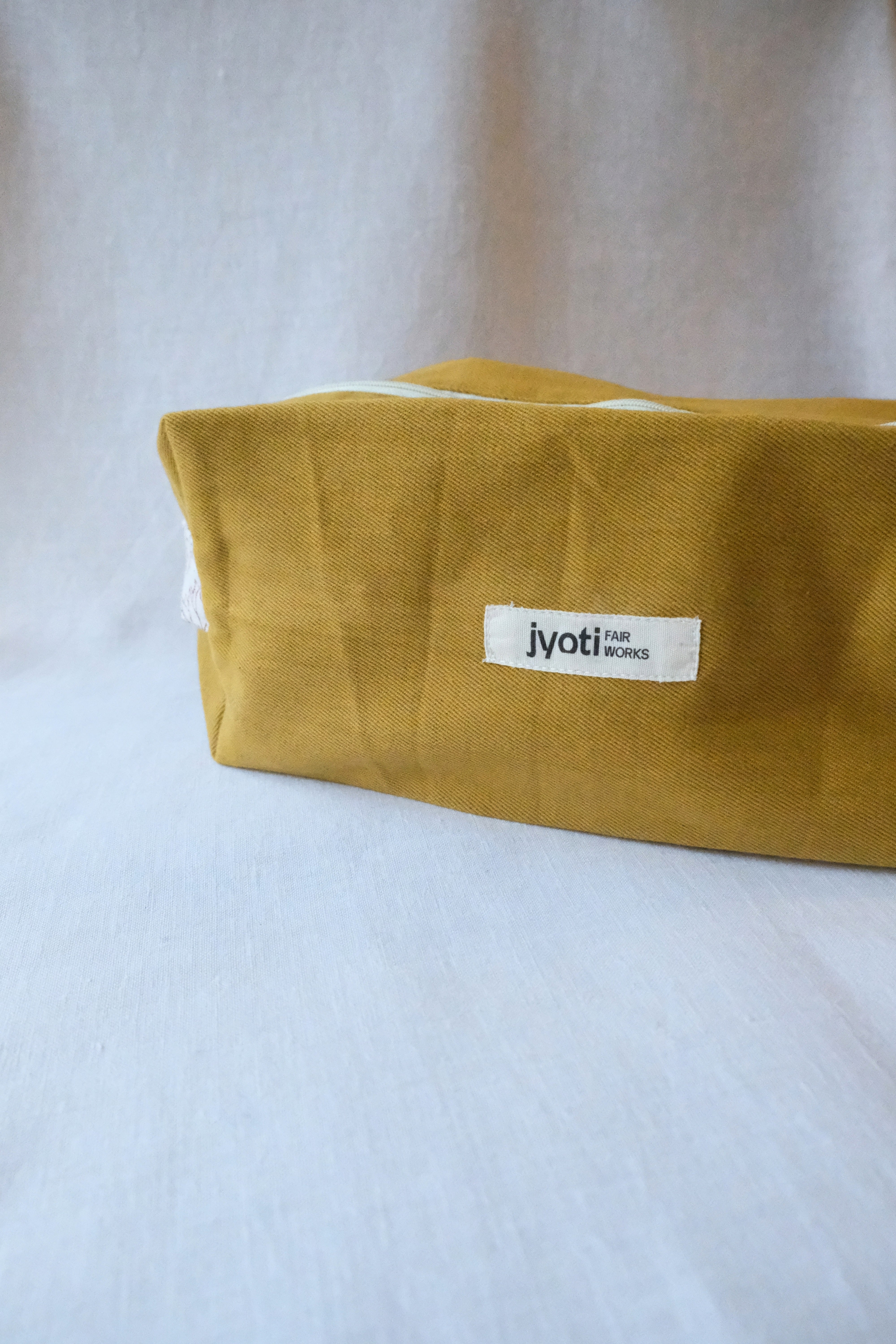 Cotton toiletry bag Phavvaara mustard yellow