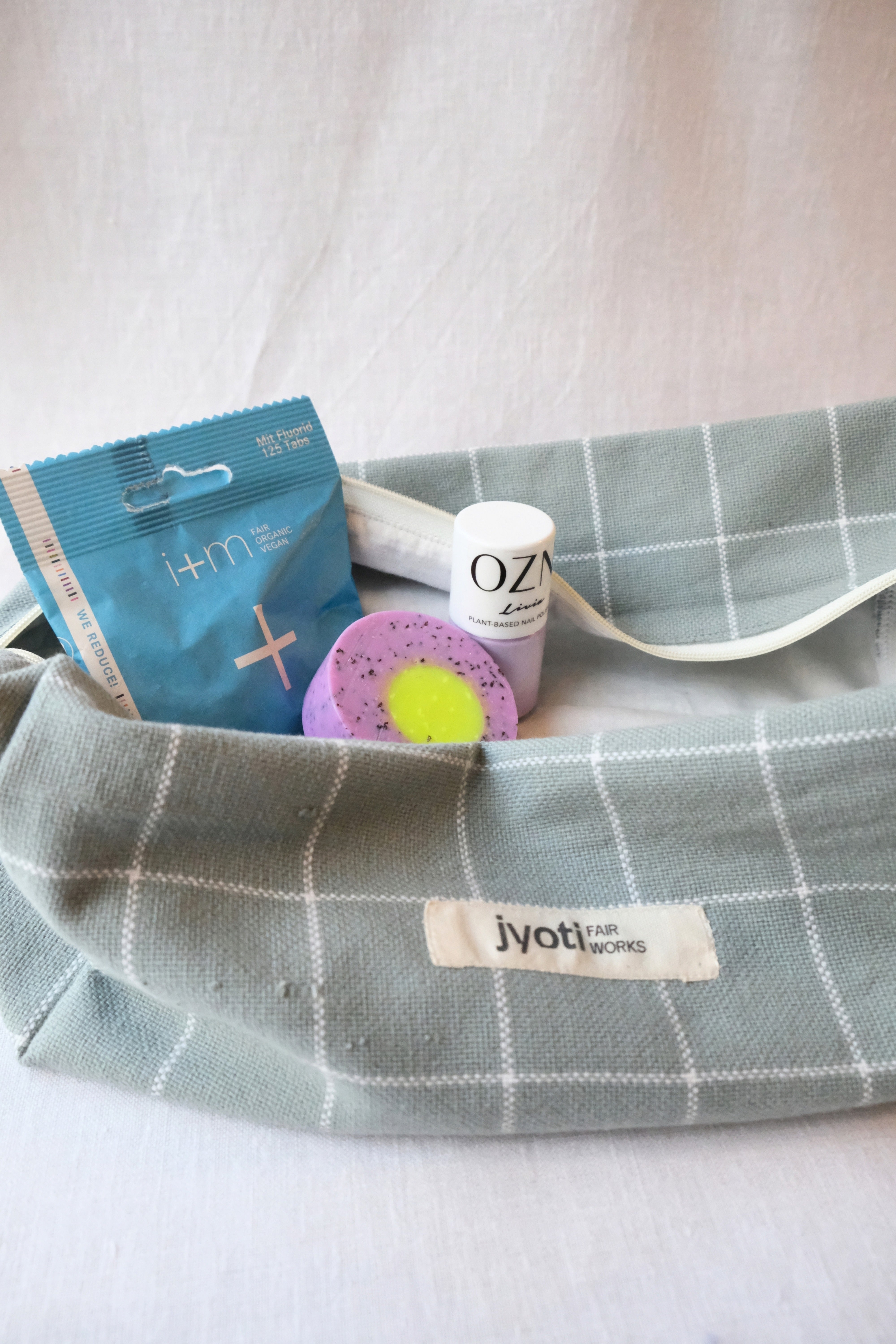 Cotton toiletry bag Phavvaara Ice