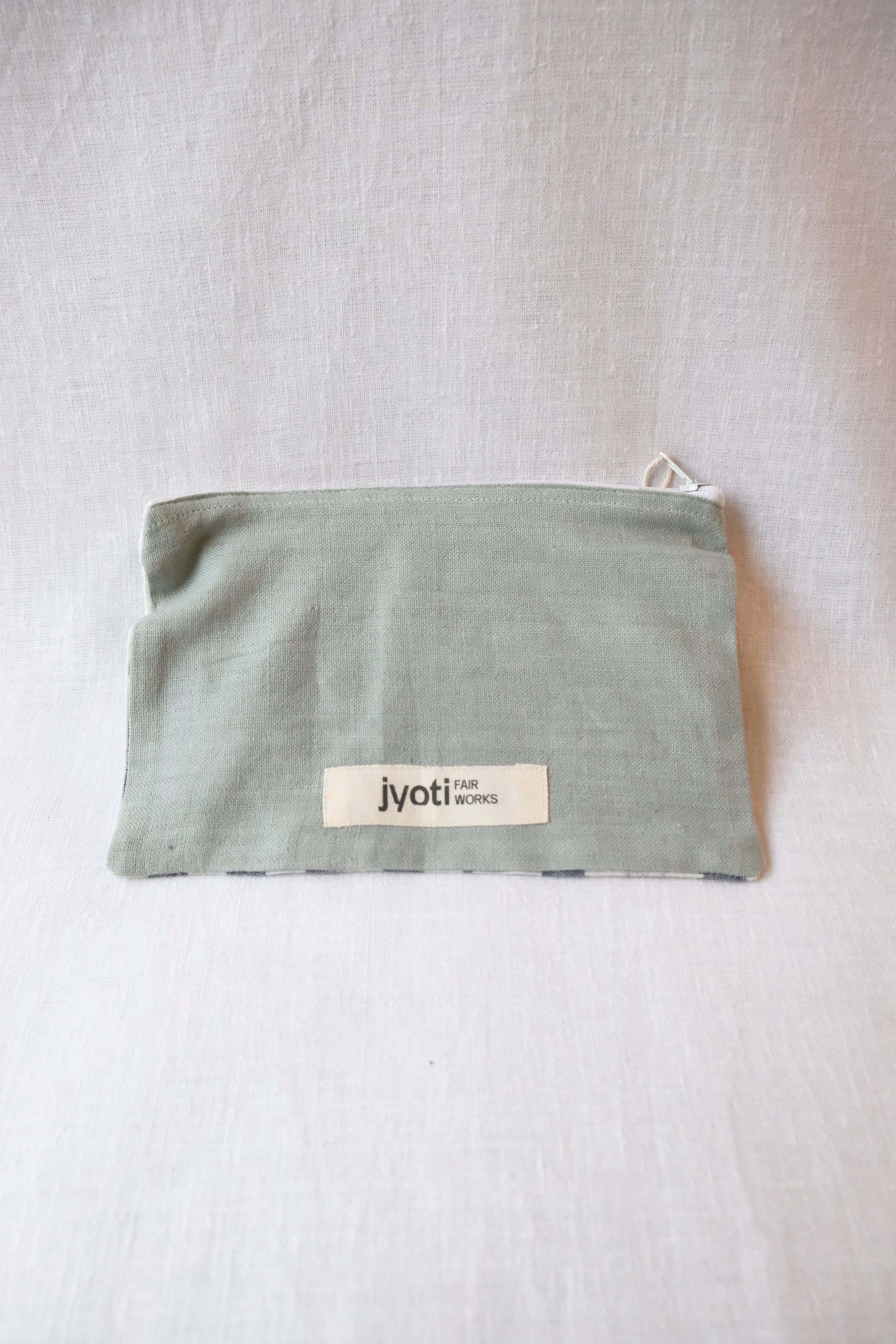 Cotton pouch Thanjavur Mint/ Ikat White