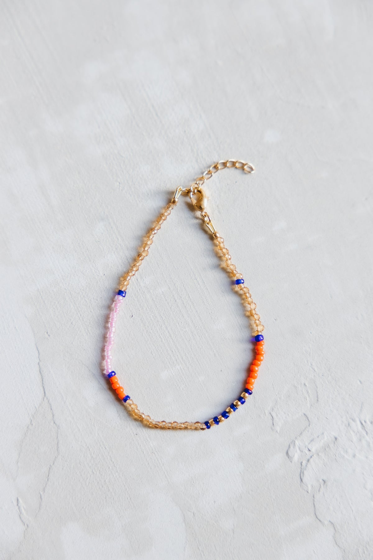 Perlenarmband Khidki Bunt