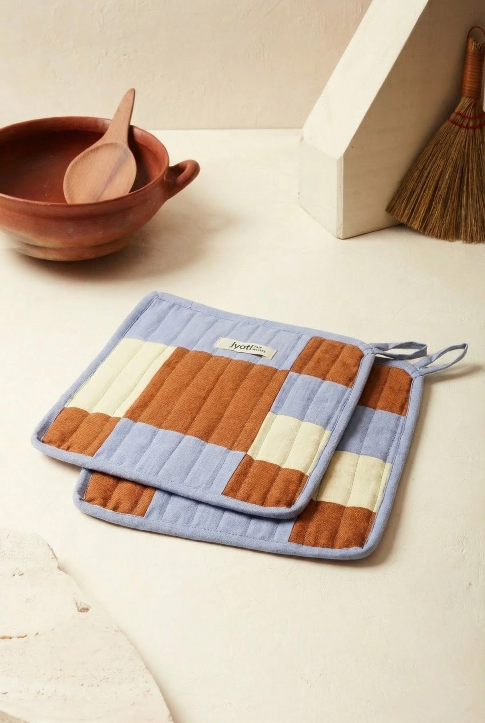 Patchwork potholders Ovan hazelnut