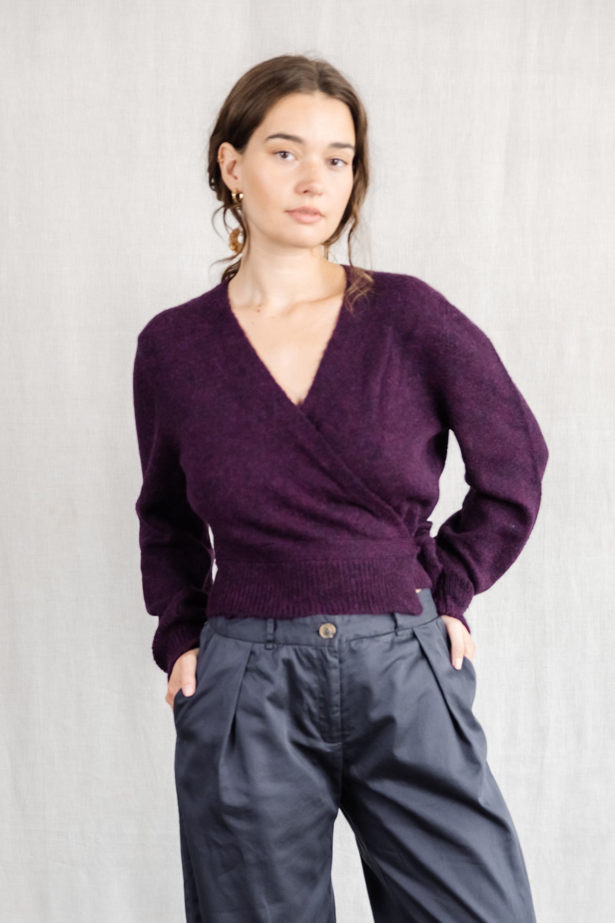 Baby-Alpaka Wickelcardigan Abancay Brombeer